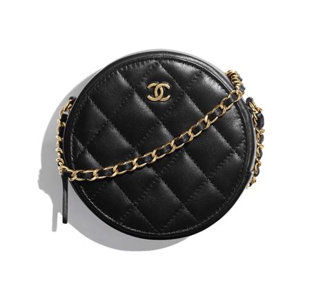 pochette pacchetto chanel|Chanel clutch with hand strap.